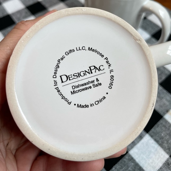 ⤵️ DesignPAC Red truck Mugs Set of 2 with faux whipped cream - Picture 9 of 15